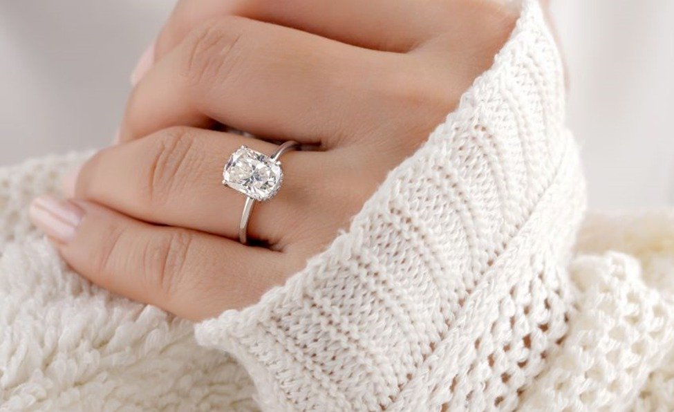 Latest Engagement Ring Trends in London